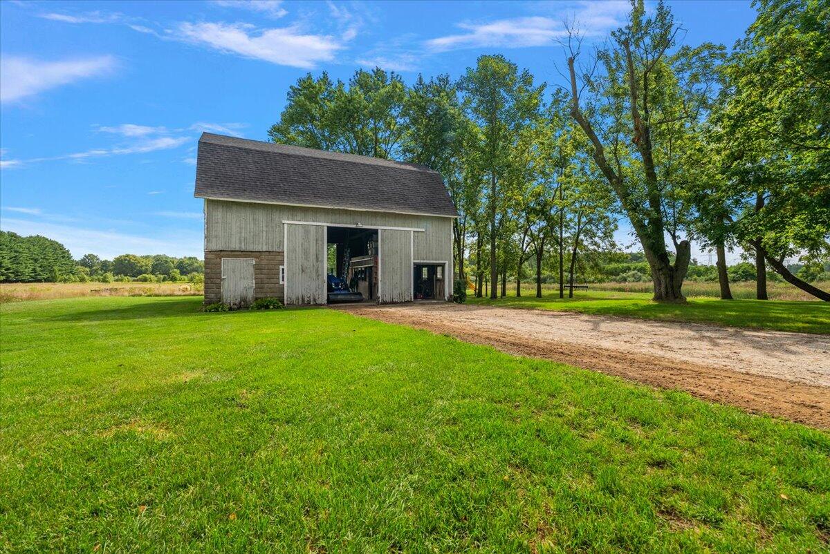 8351 Jericho Road