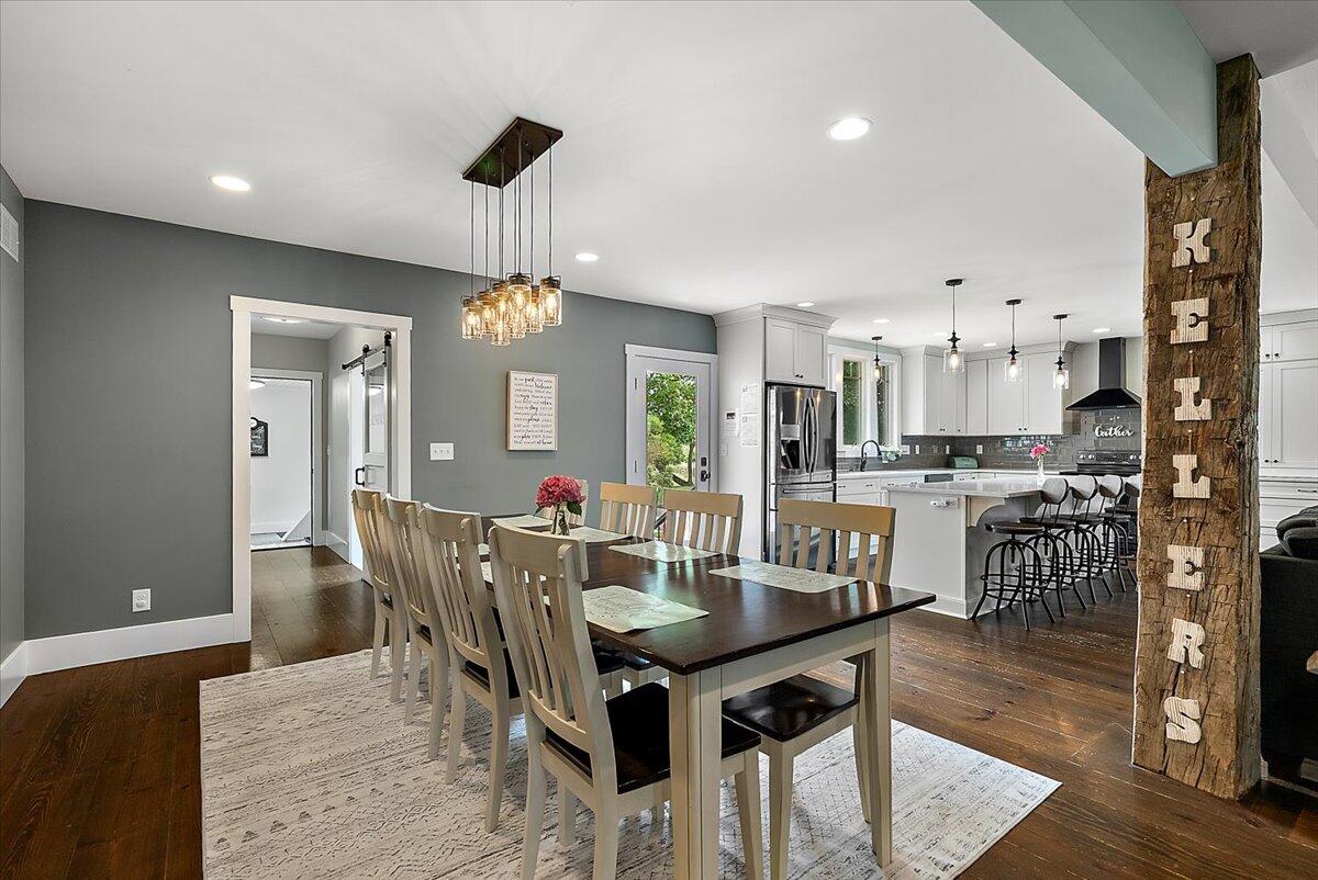 8351 Jericho Road