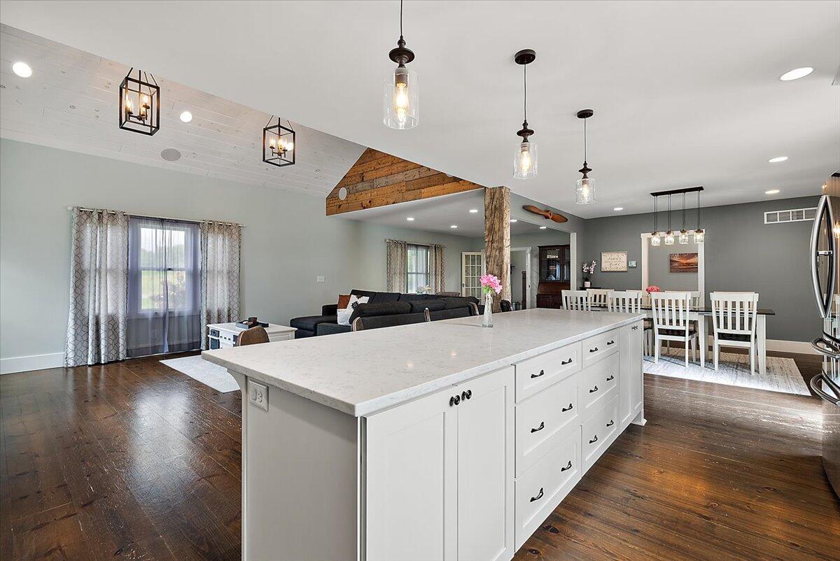 8351 Jericho Road