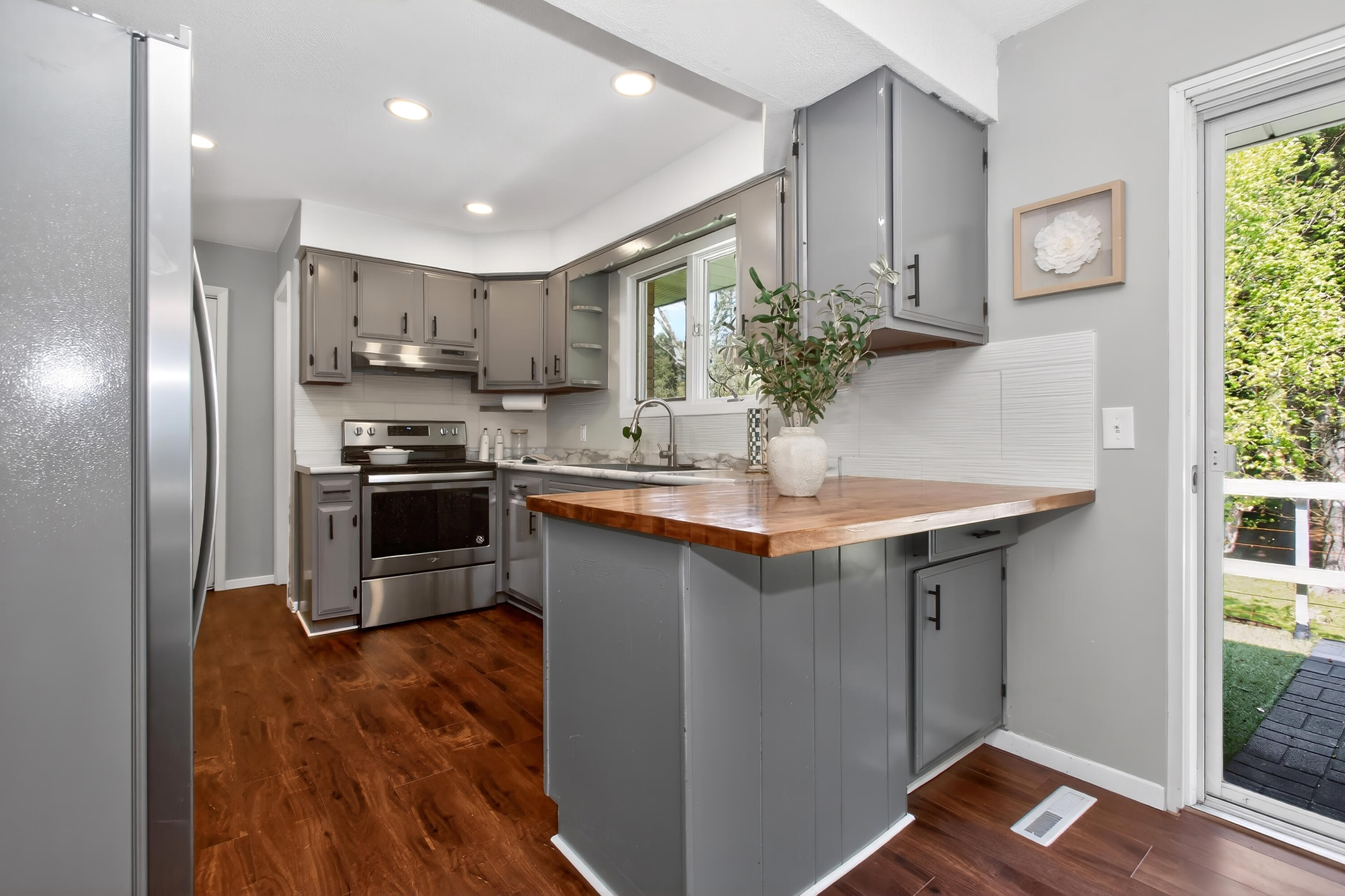 1339 W Marquette Woods Road, St. Joseph