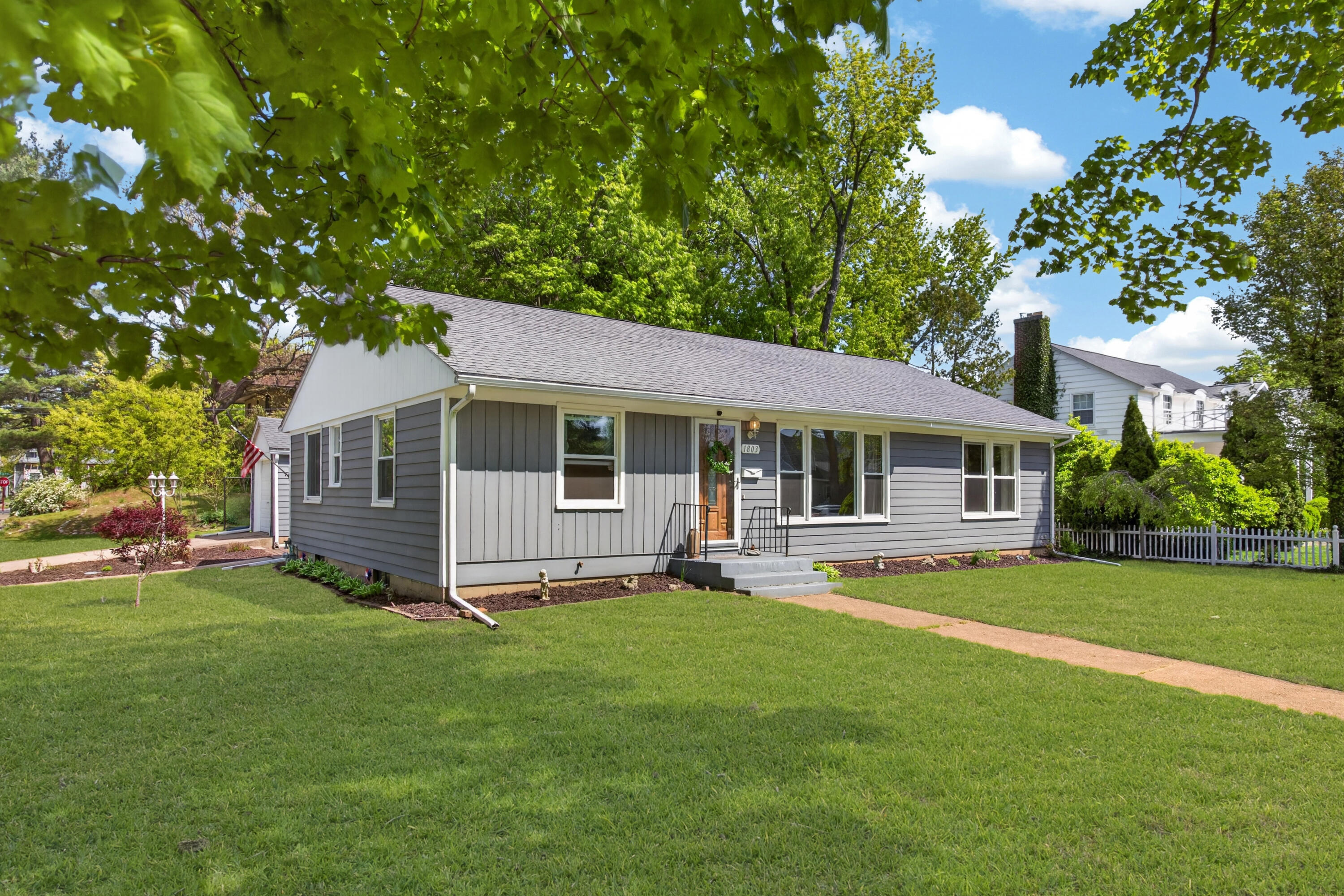 1803 Forres Avenue, St. Joseph