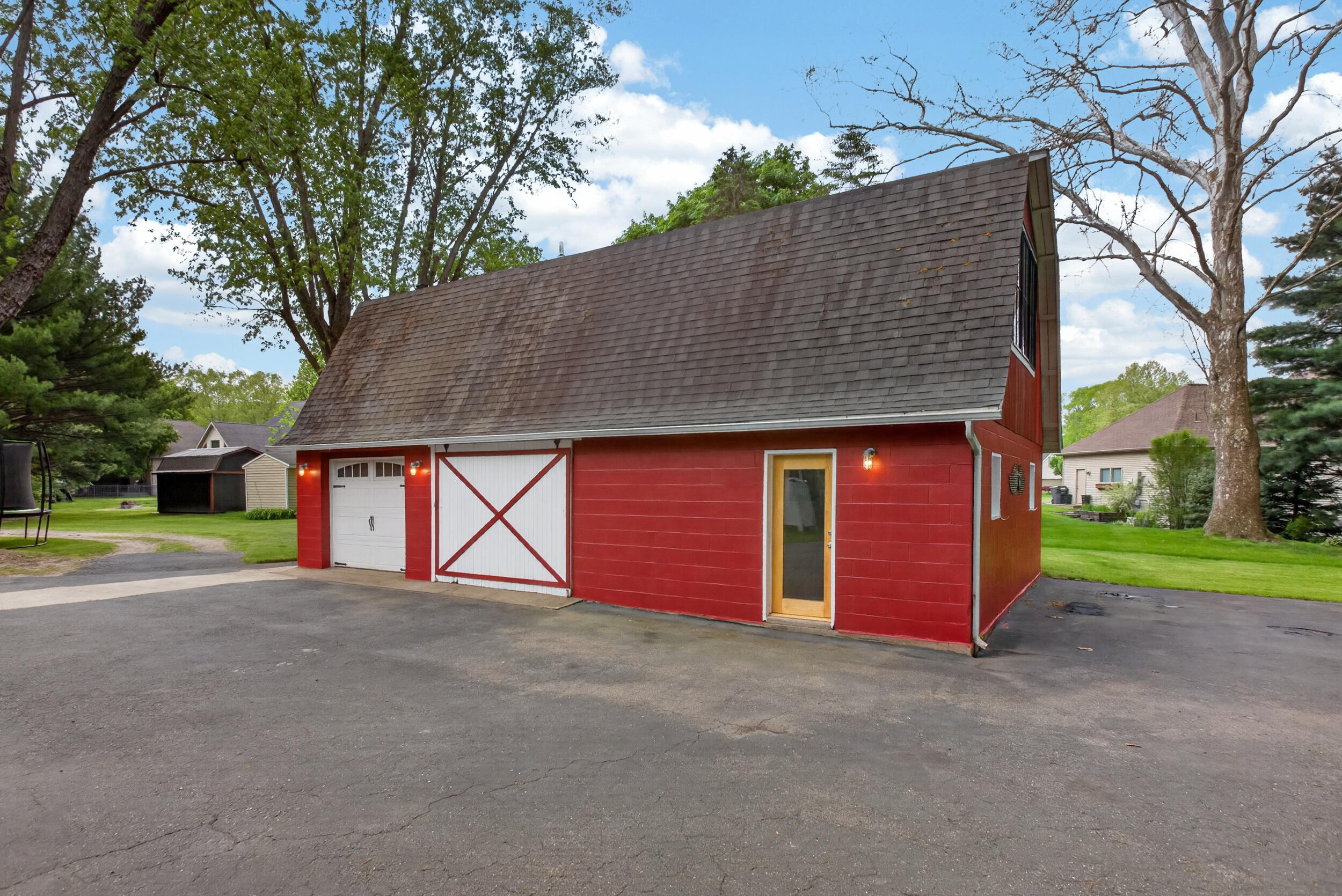 1346 W Marquette Woods Road, St. Joseph