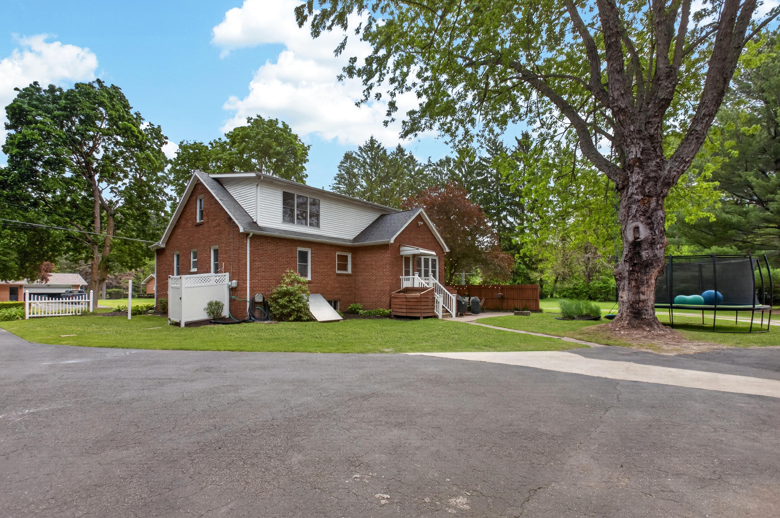1346 W Marquette Woods Road, St. Joseph