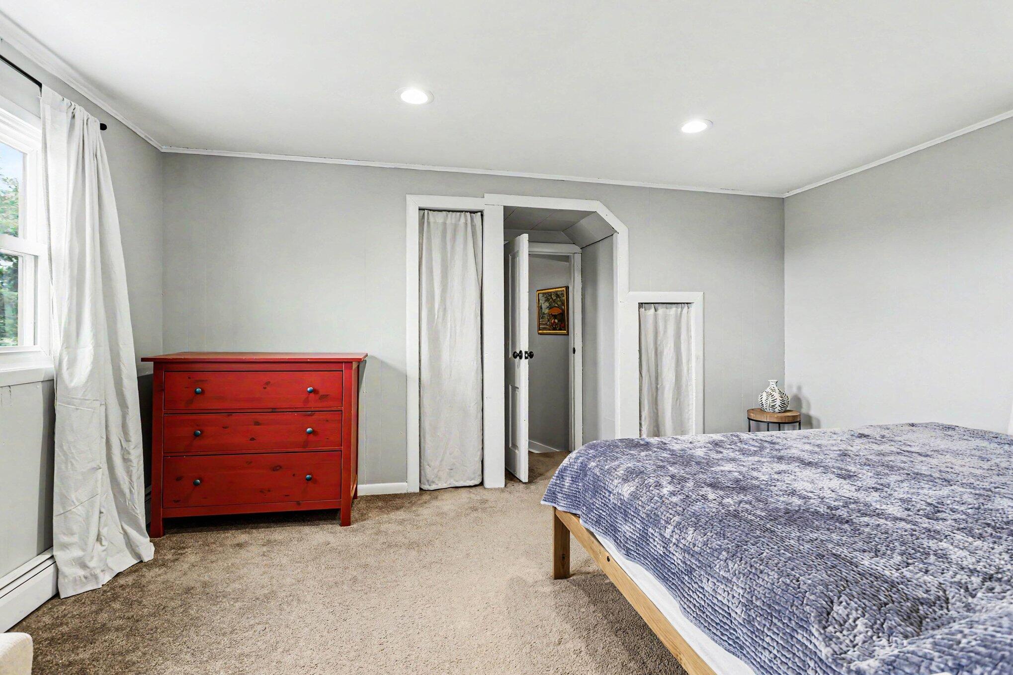 7222 Hollywood Road