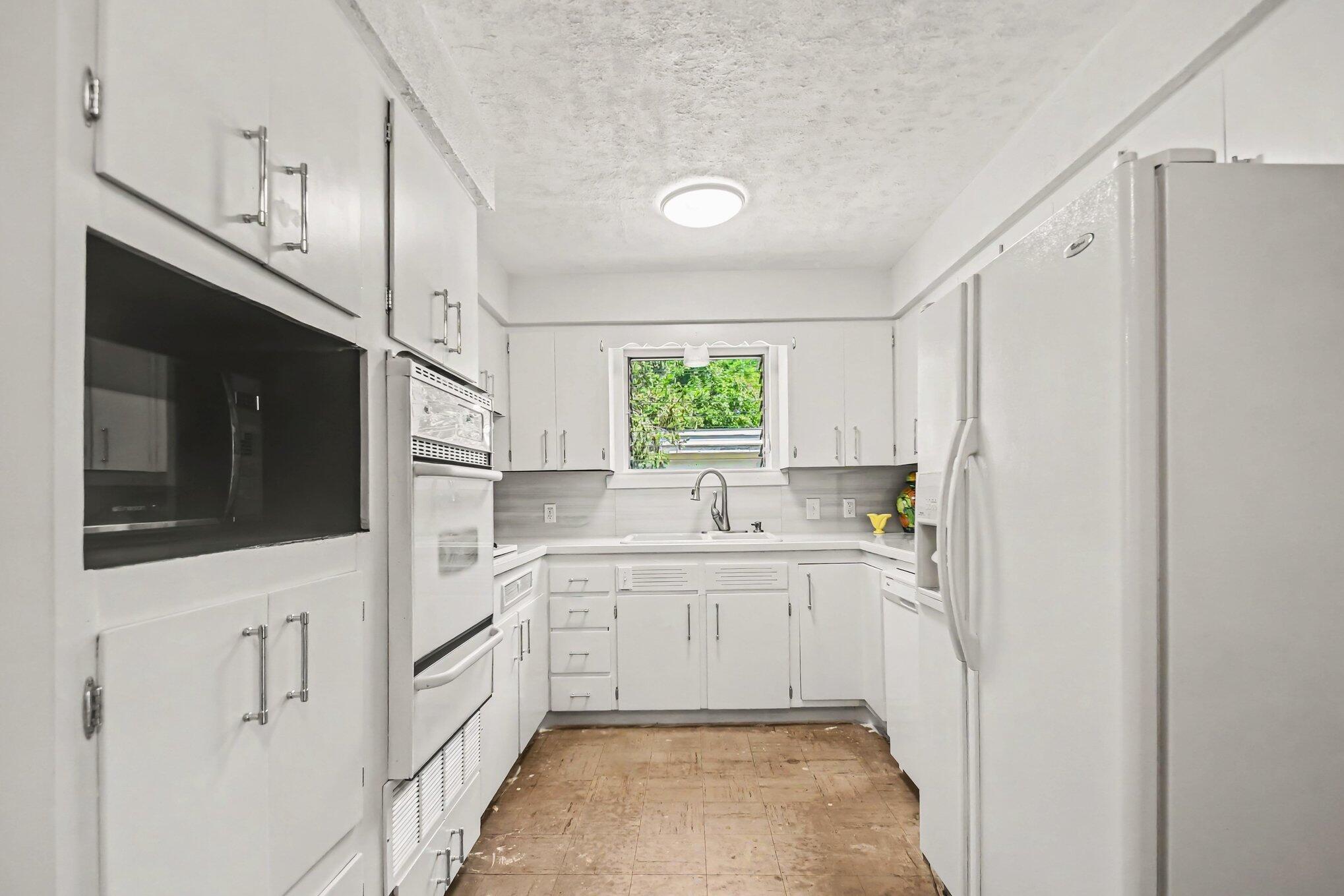 1549 Broadway