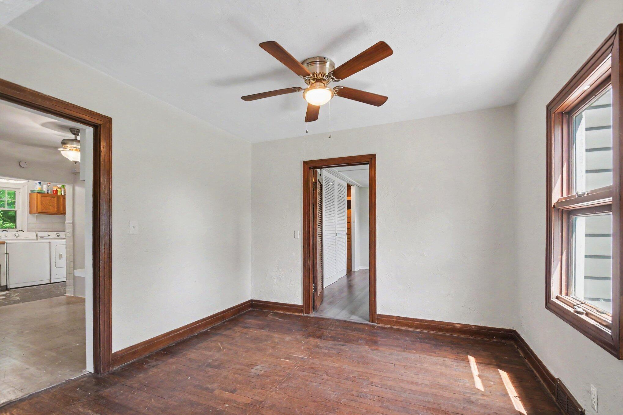 1549 Broadway