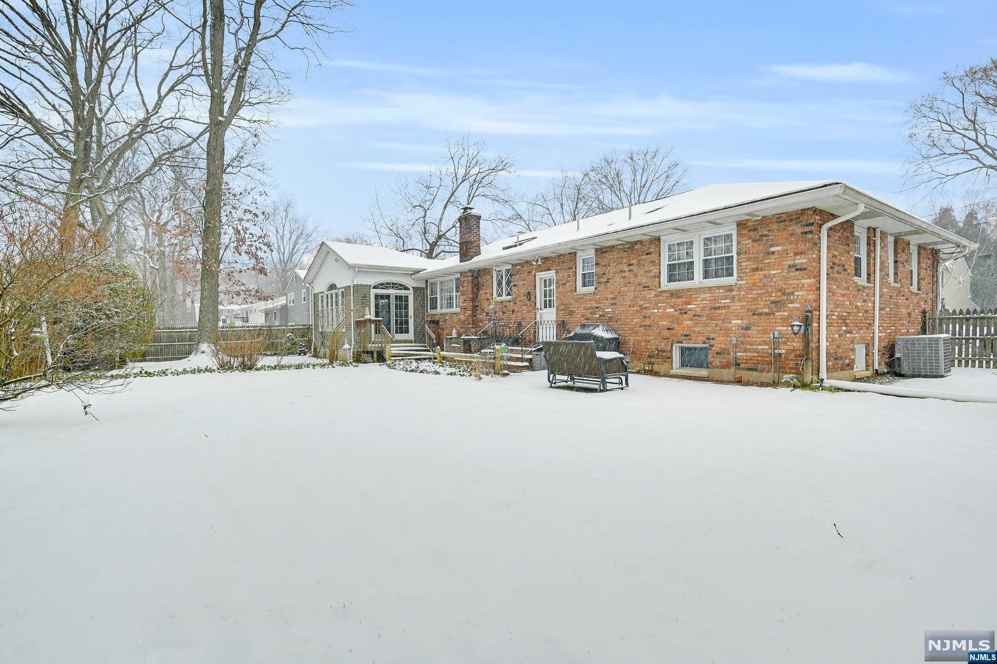 31 Pavonia Avenue