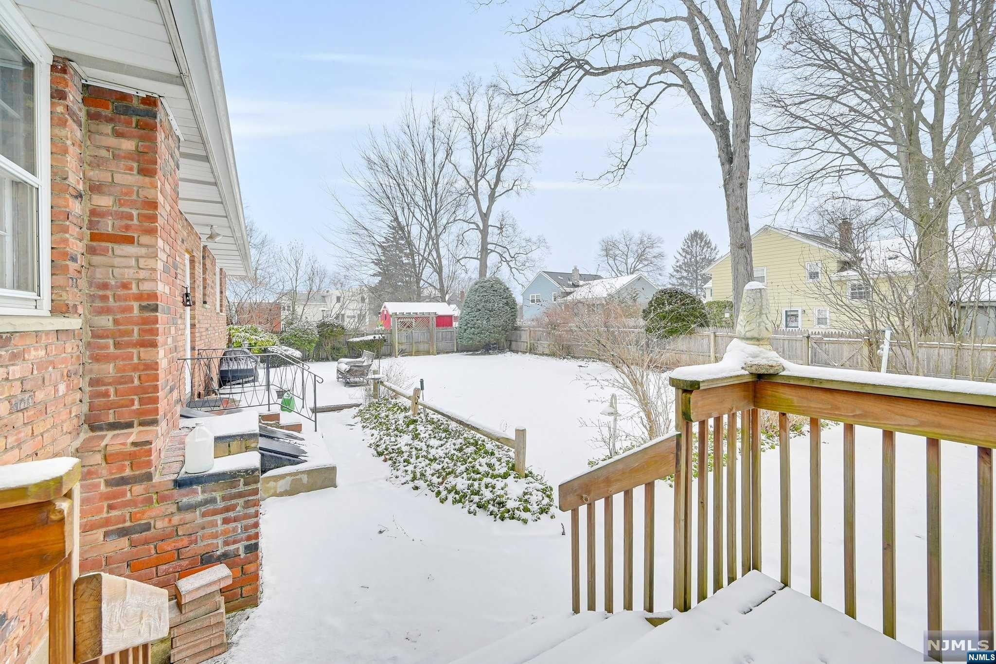 31 Pavonia Avenue