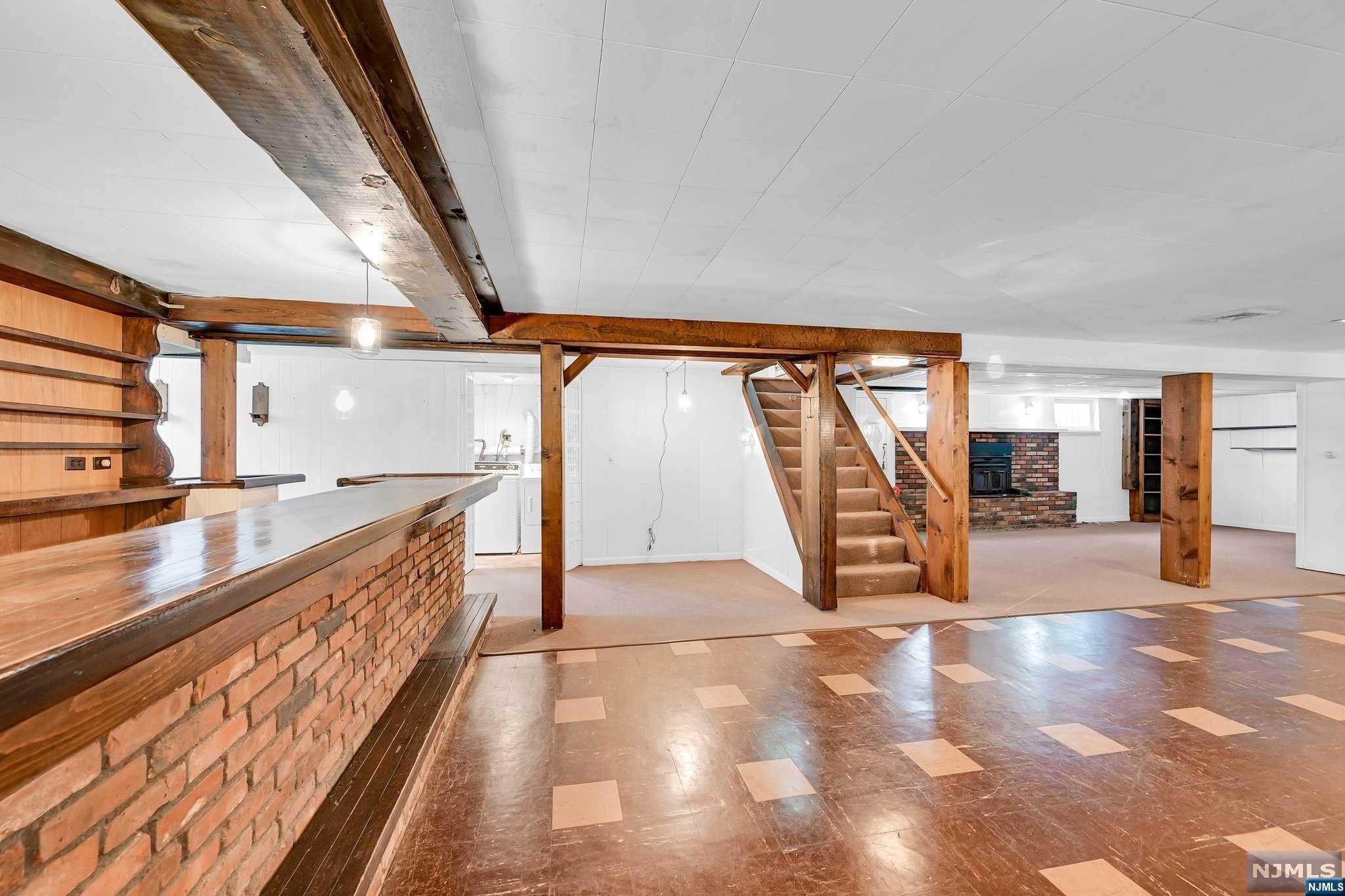 31 Pavonia Avenue