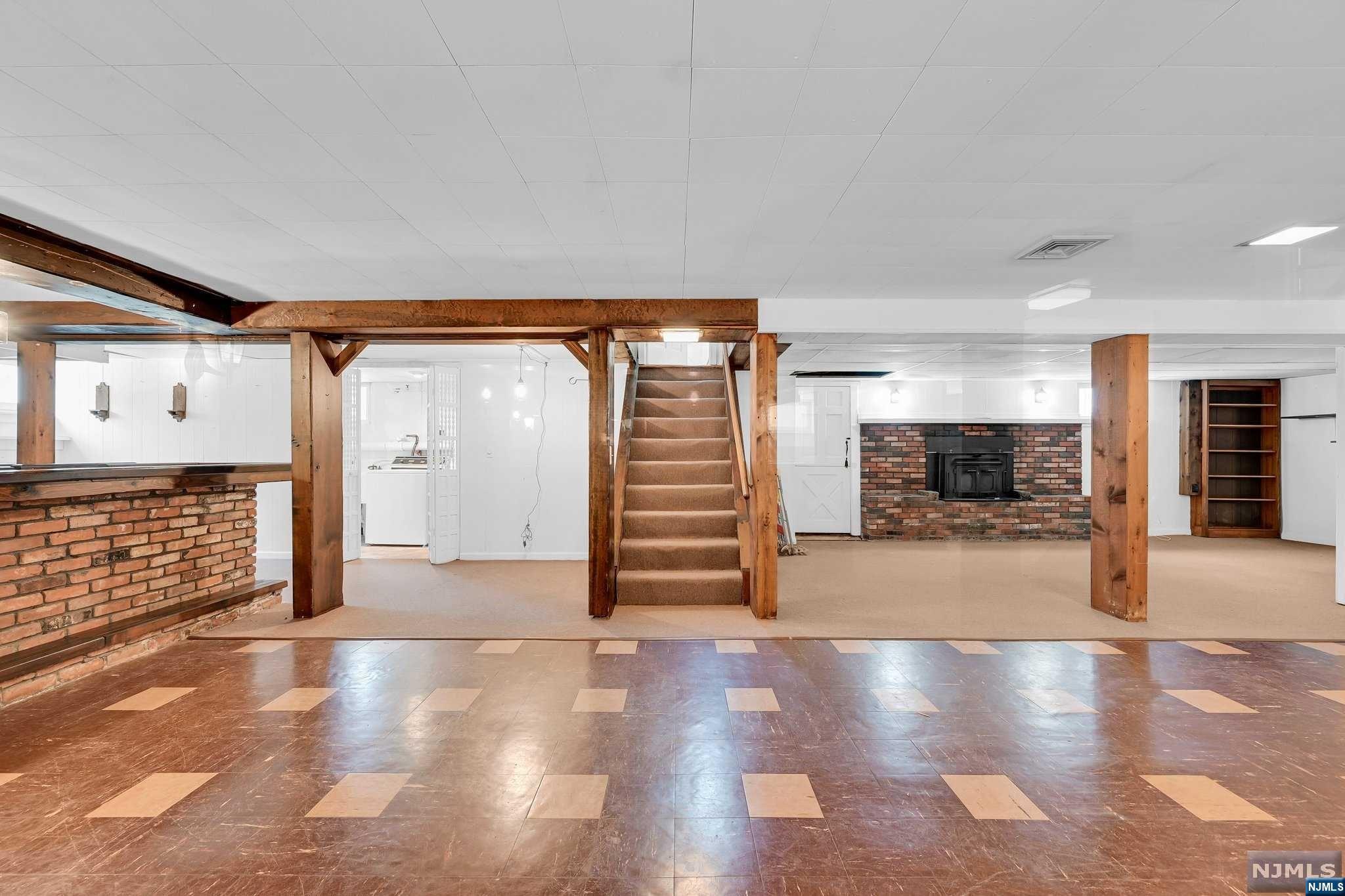 31 Pavonia Avenue
