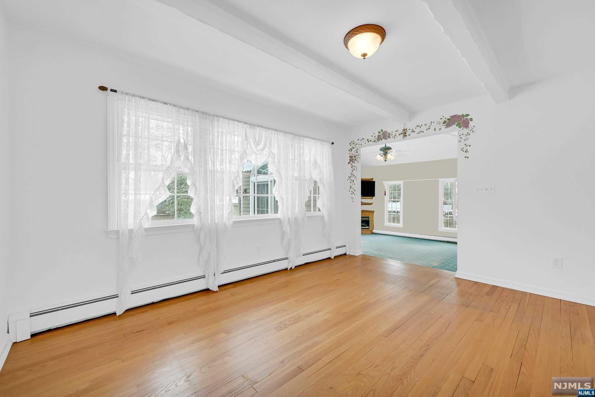 31 Pavonia Avenue