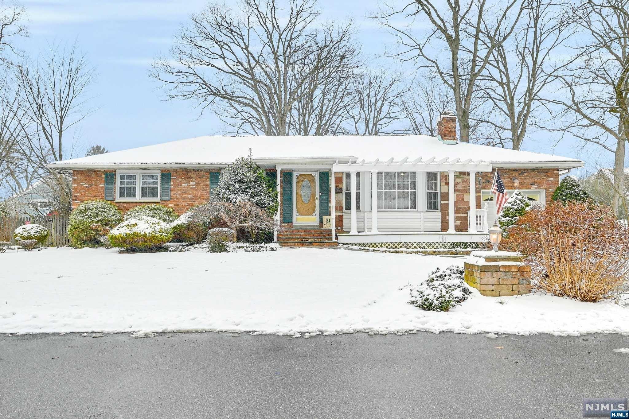 31 Pavonia Avenue