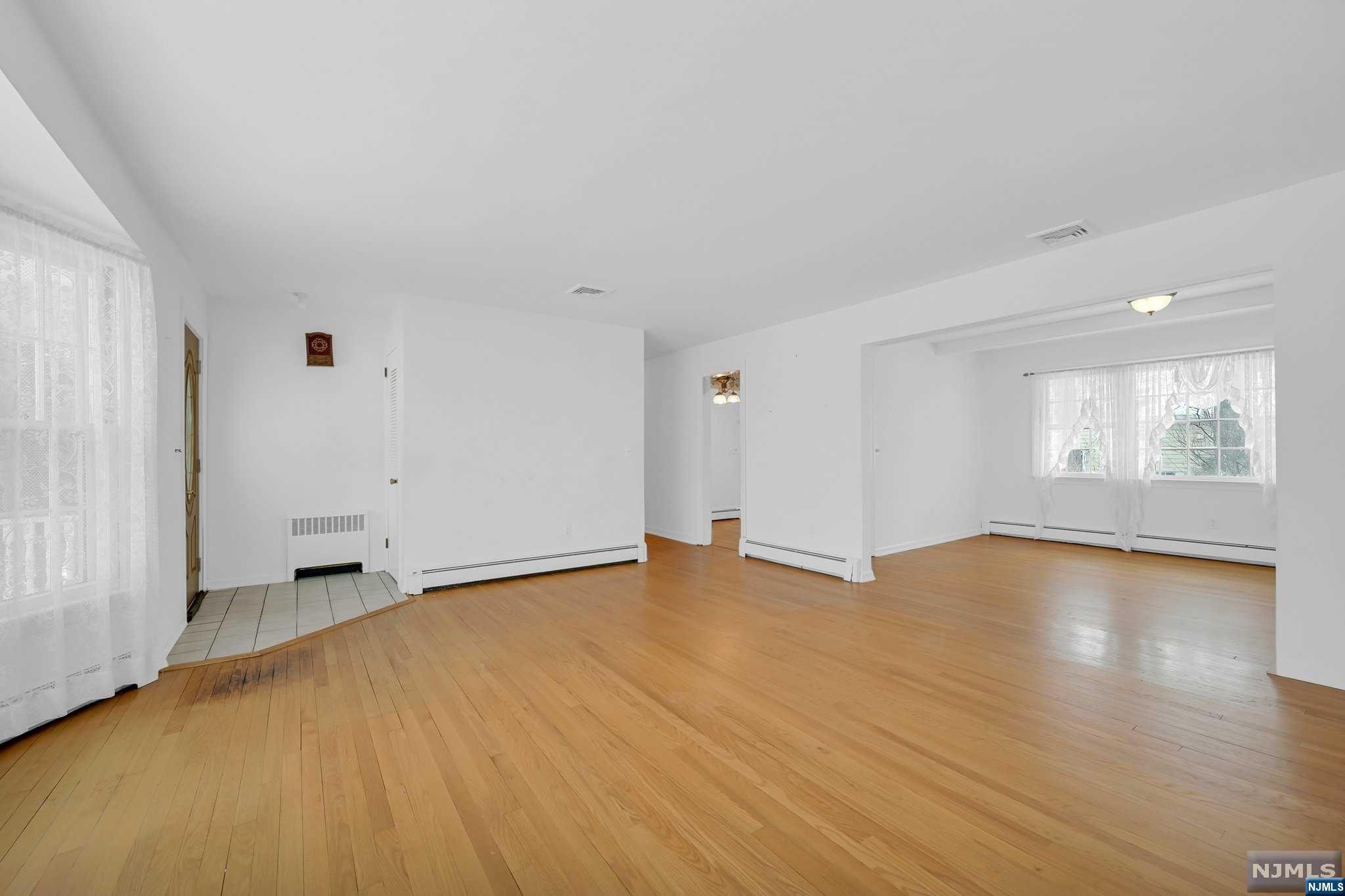 31 Pavonia Avenue