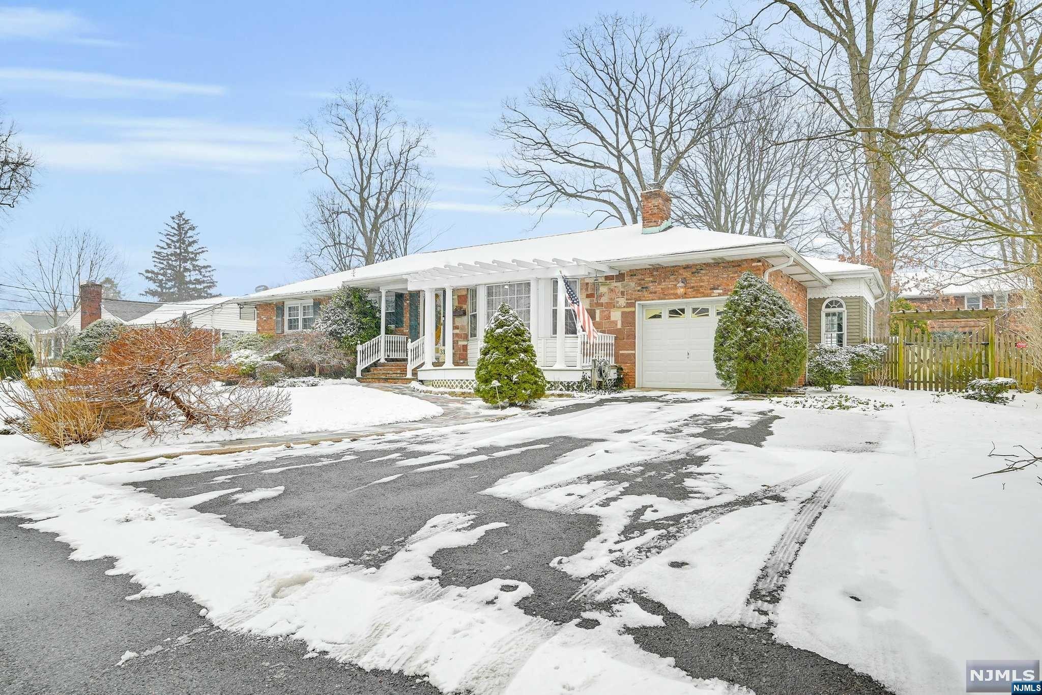 31 Pavonia Avenue