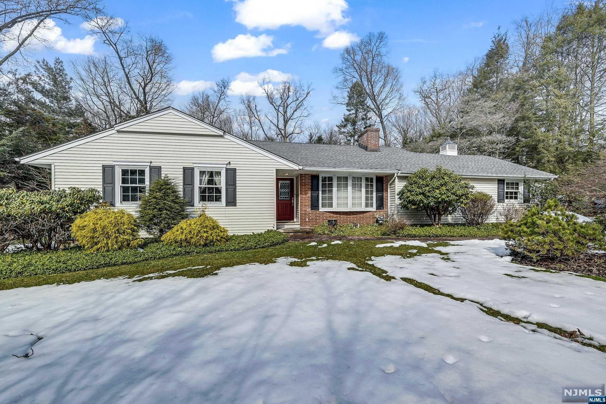 85 Akers Avenue