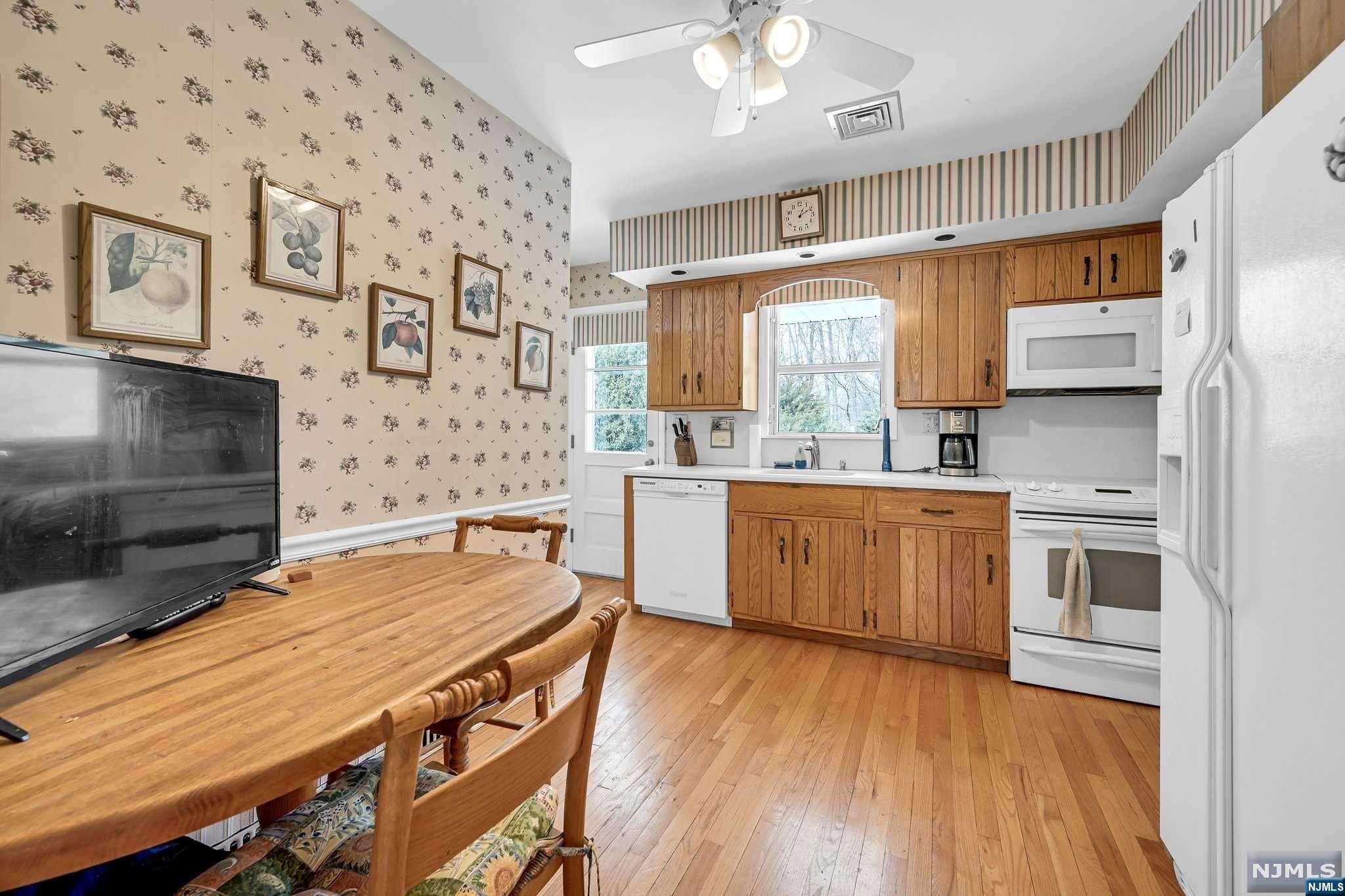 85 Akers Avenue