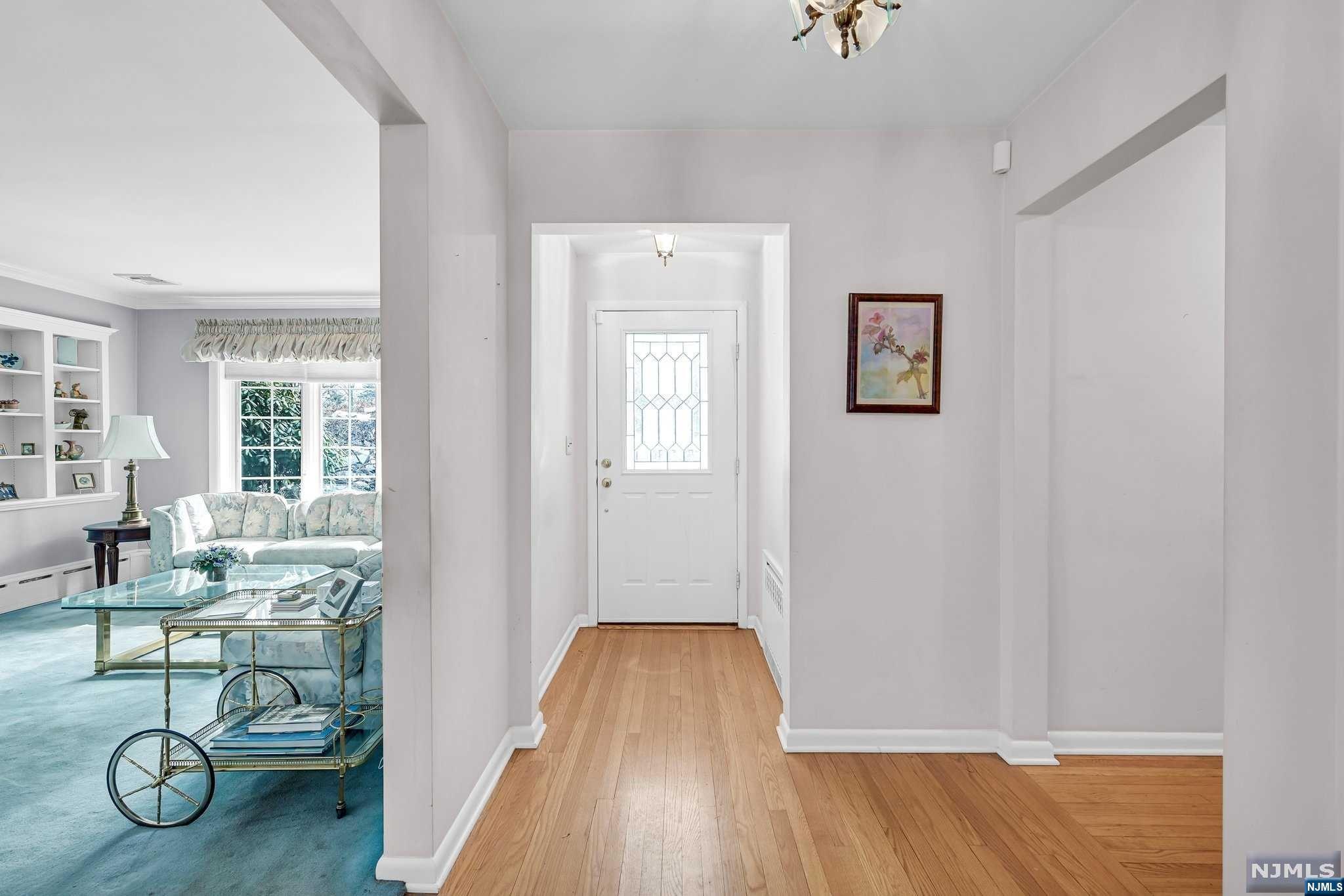 85 Akers Avenue