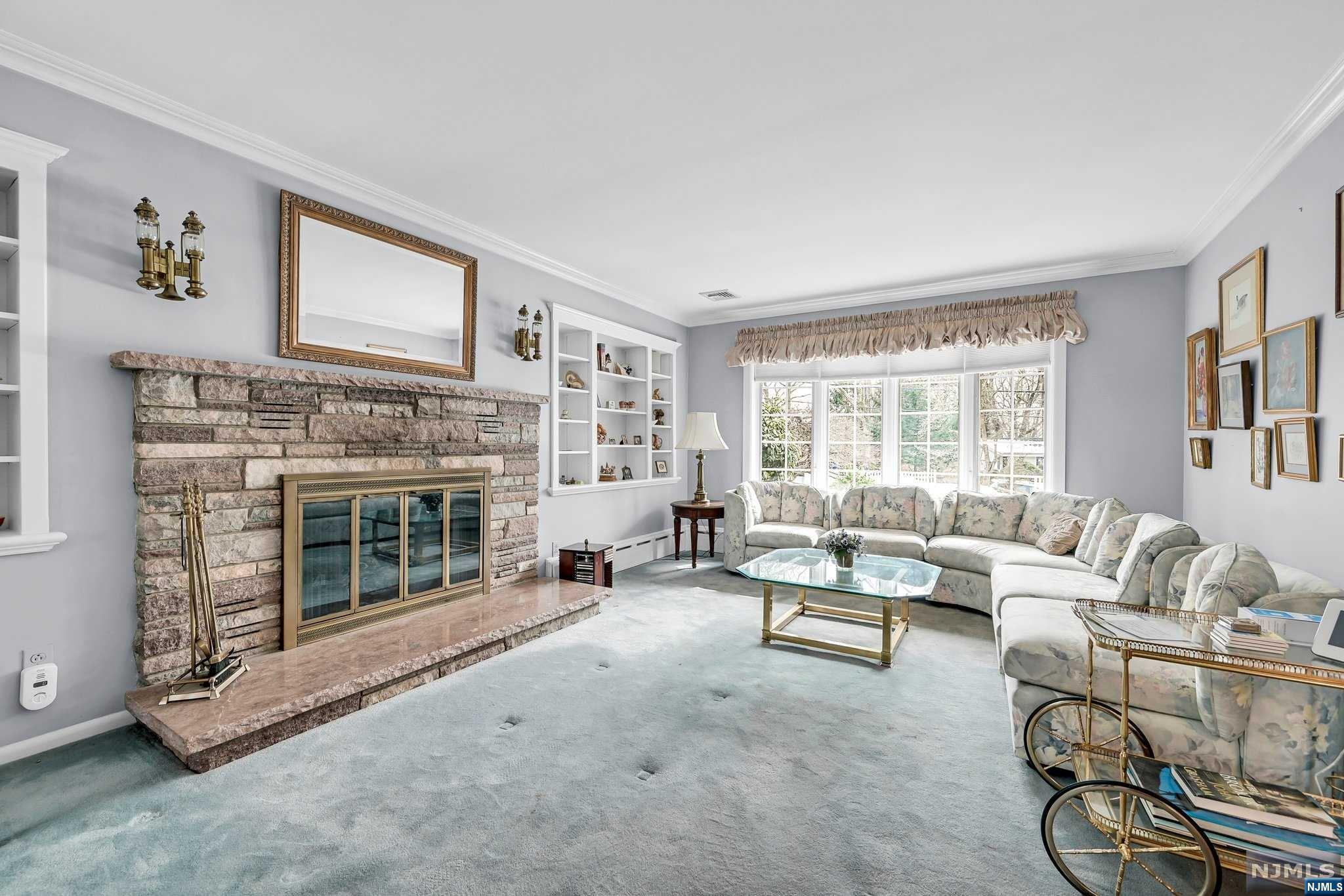 85 Akers Avenue