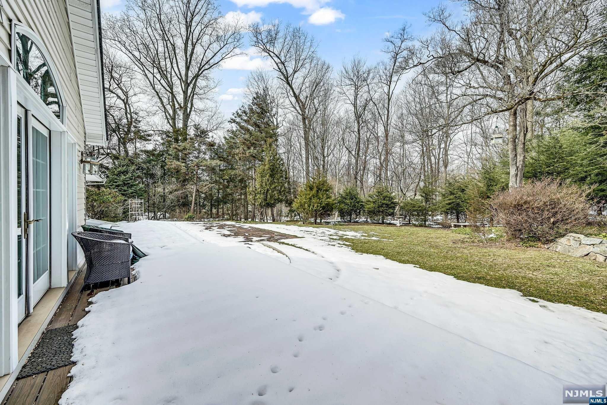85 Akers Avenue