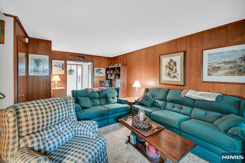 2 Clover Court