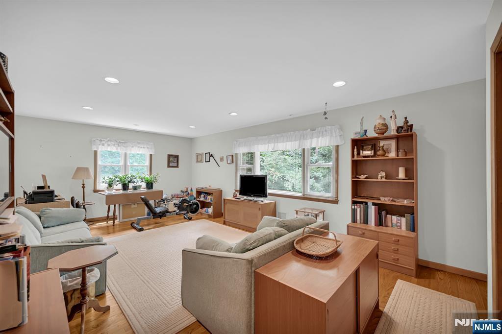 31 Hillside Terrace