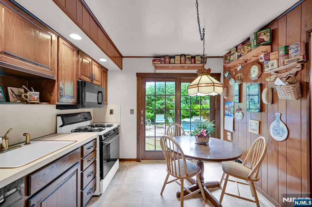 2 Clover Court