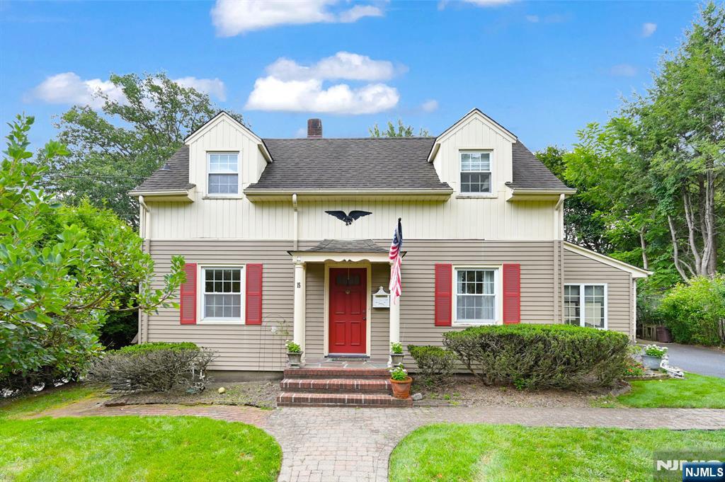15 W Park Avenue
