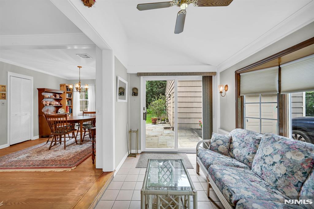 15 W Park Avenue