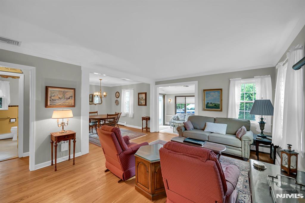 15 W Park Avenue