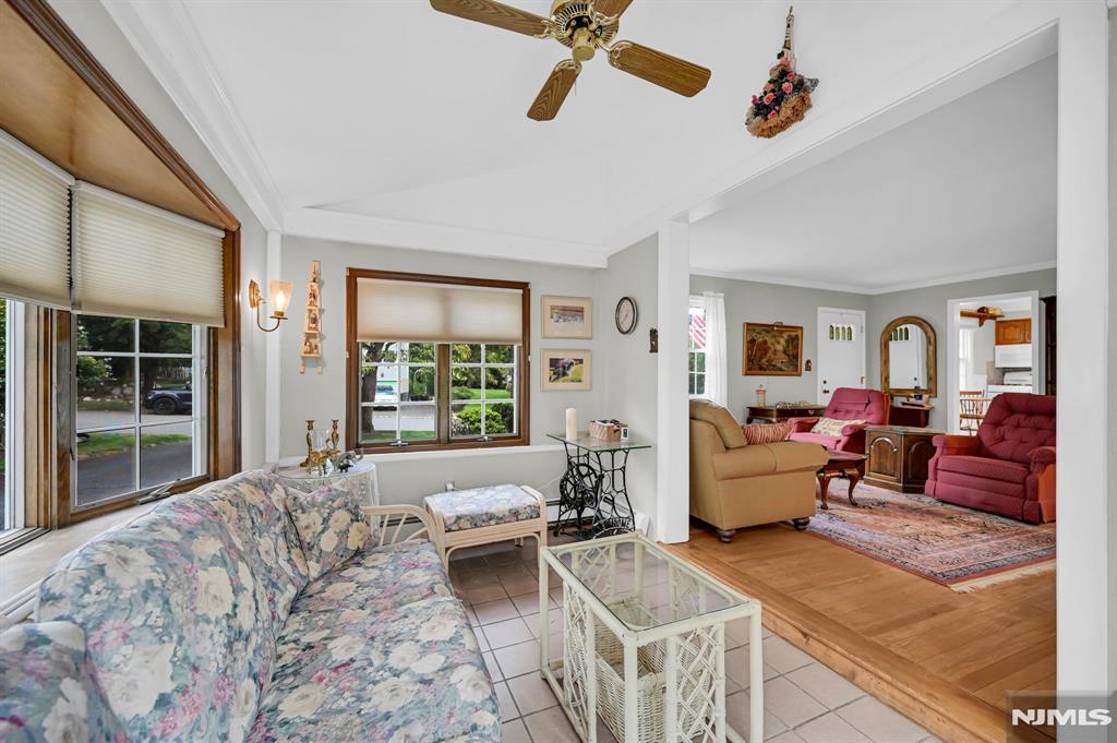 15 W Park Avenue