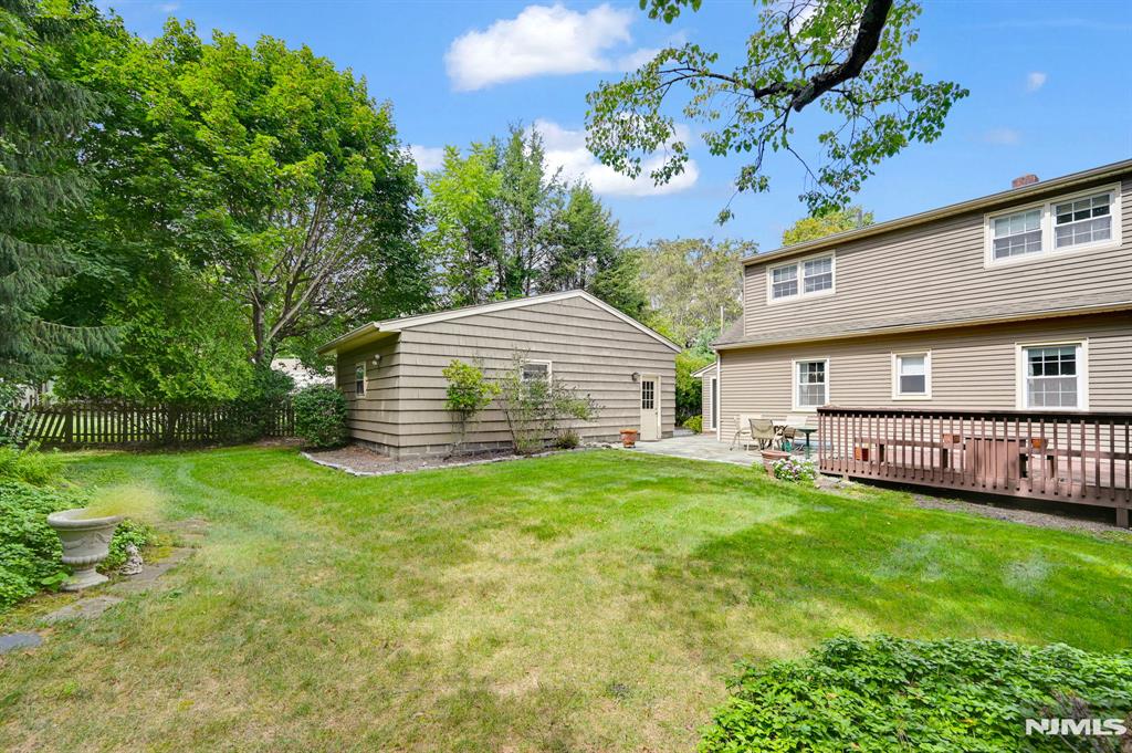 15 W Park Avenue