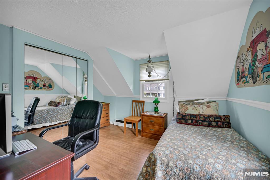 15 W Park Avenue