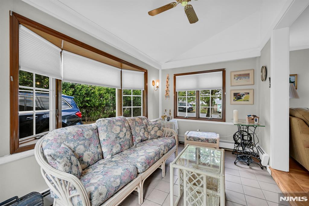 15 W Park Avenue