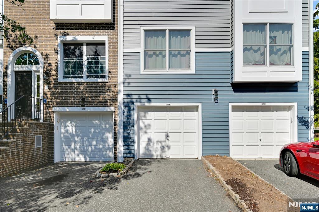 659 Richmond Court 659