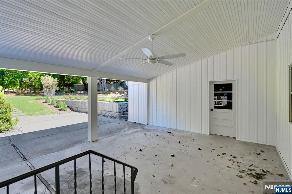 60 Fremont Avenue