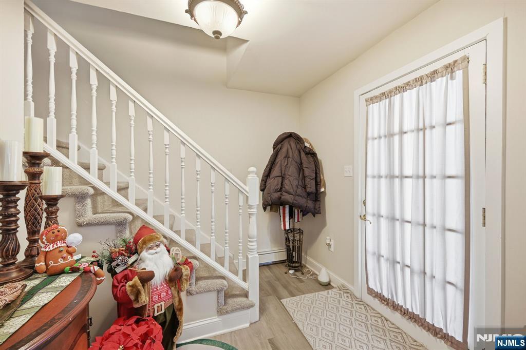 27 Saddle River Road