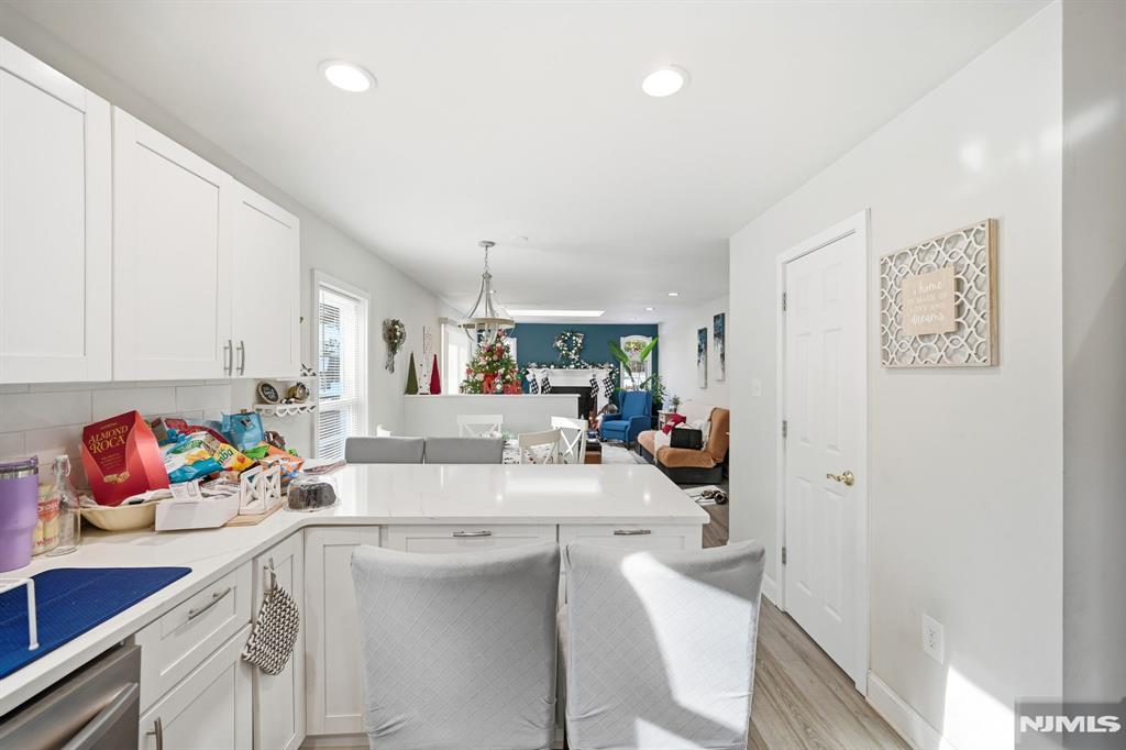 27 Saddle River Road