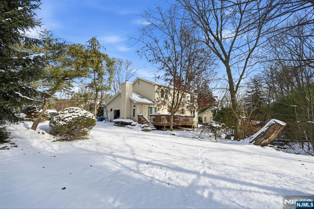 27 Saddle River Road