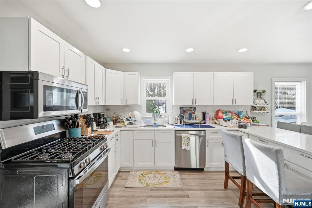 27 Saddle River Road