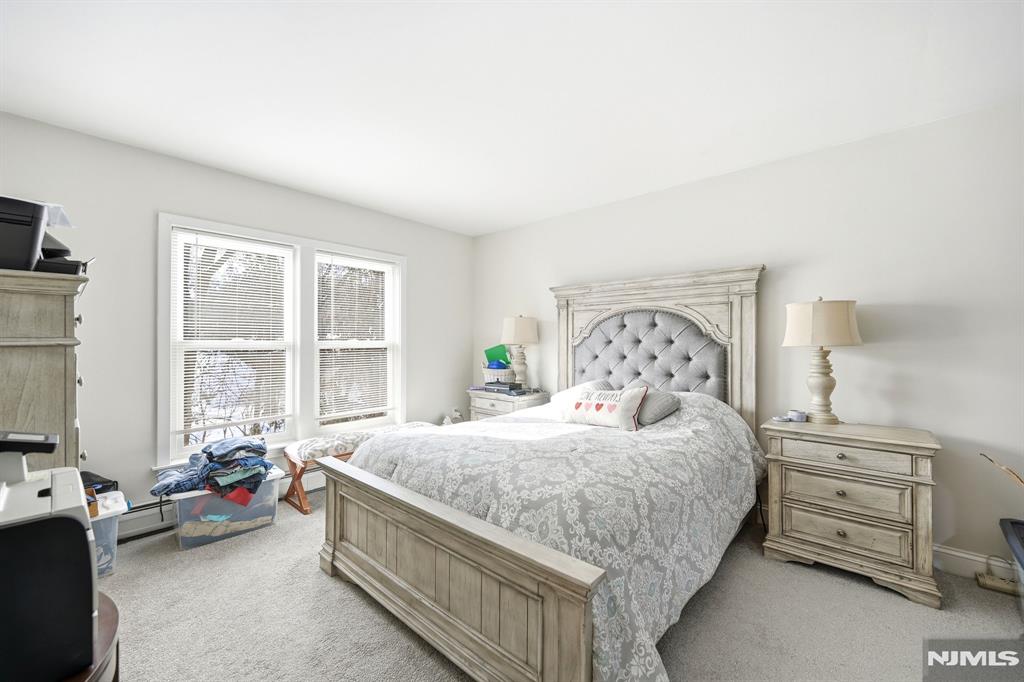 27 Saddle River Road