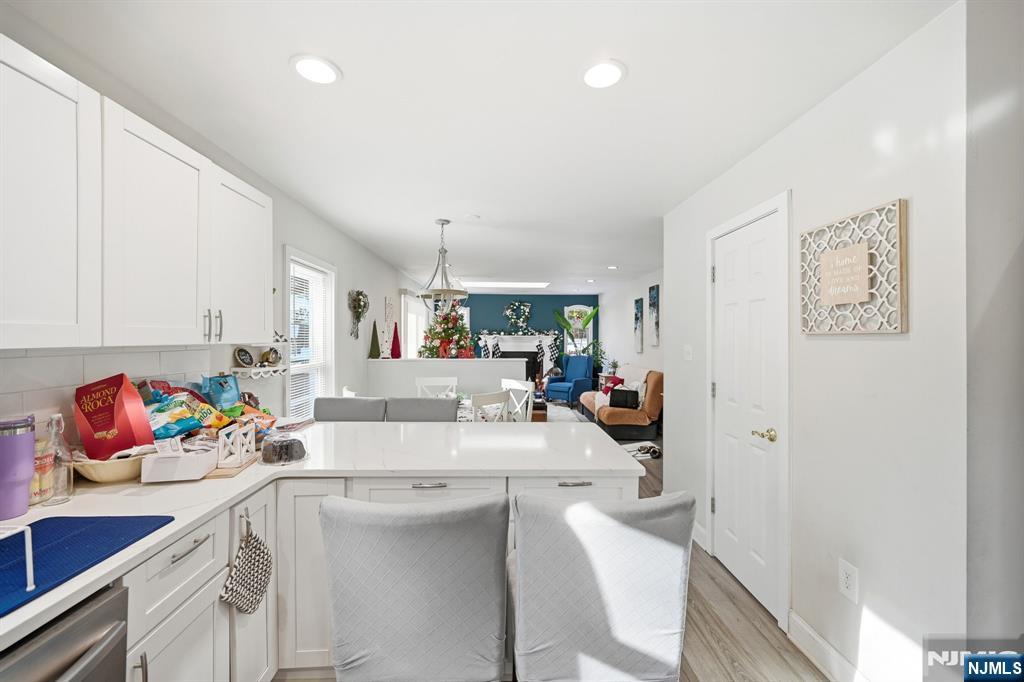 27 Saddle River Road