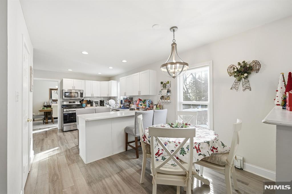 27 Saddle River Road