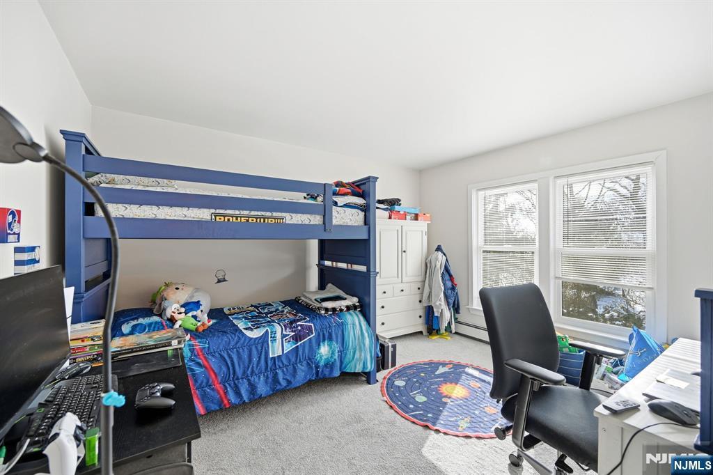 27 Saddle River Road