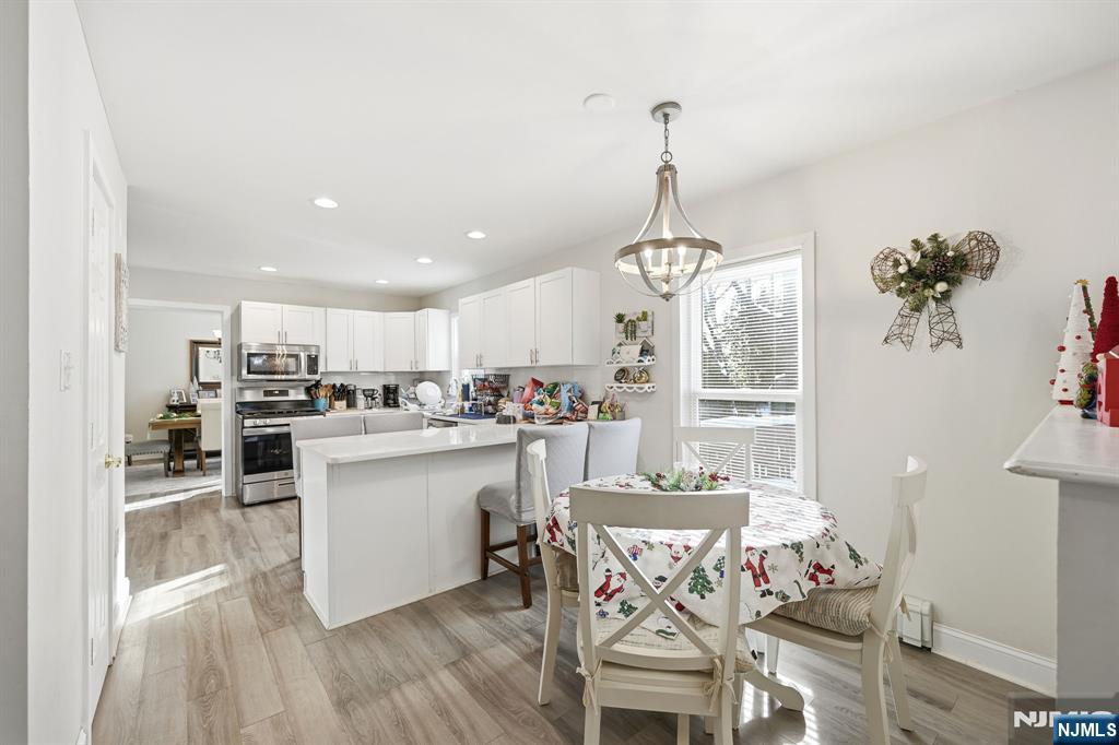 27 Saddle River Road