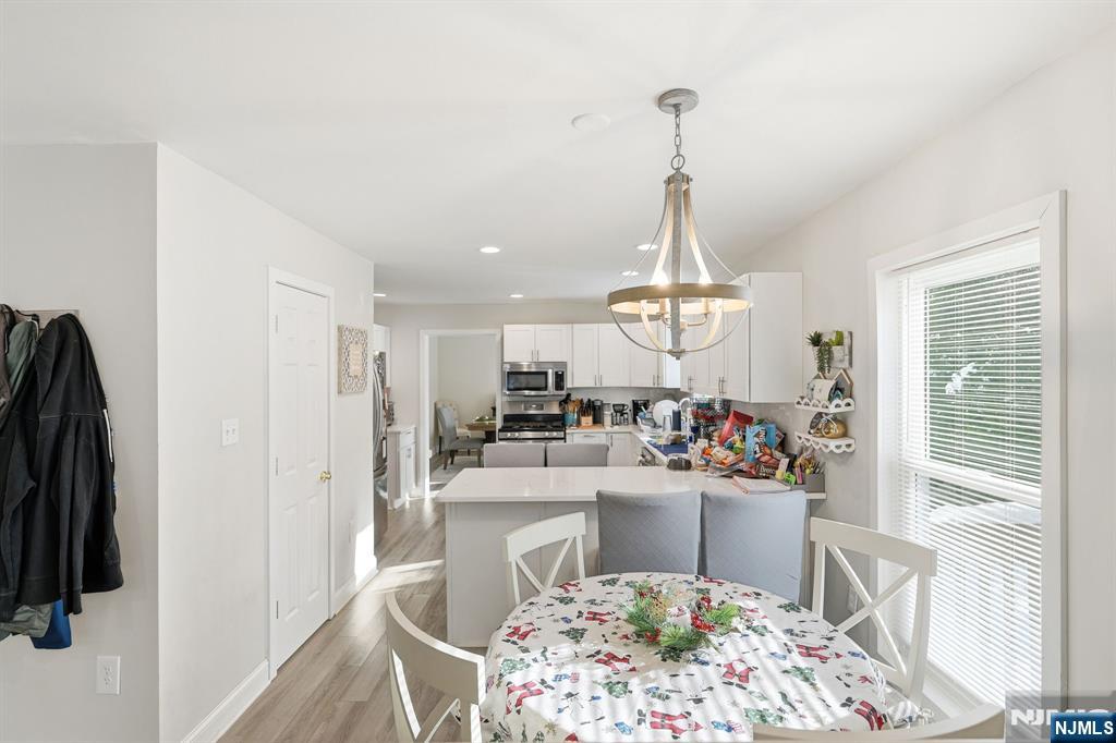 27 Saddle River Road