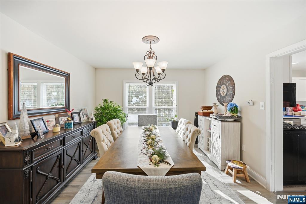 27 Saddle River Road