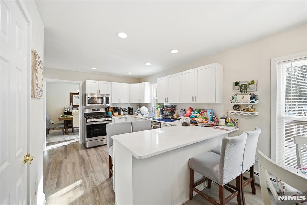 27 Saddle River Road