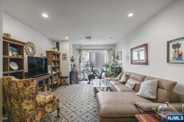 310 Cliff Lane 1H