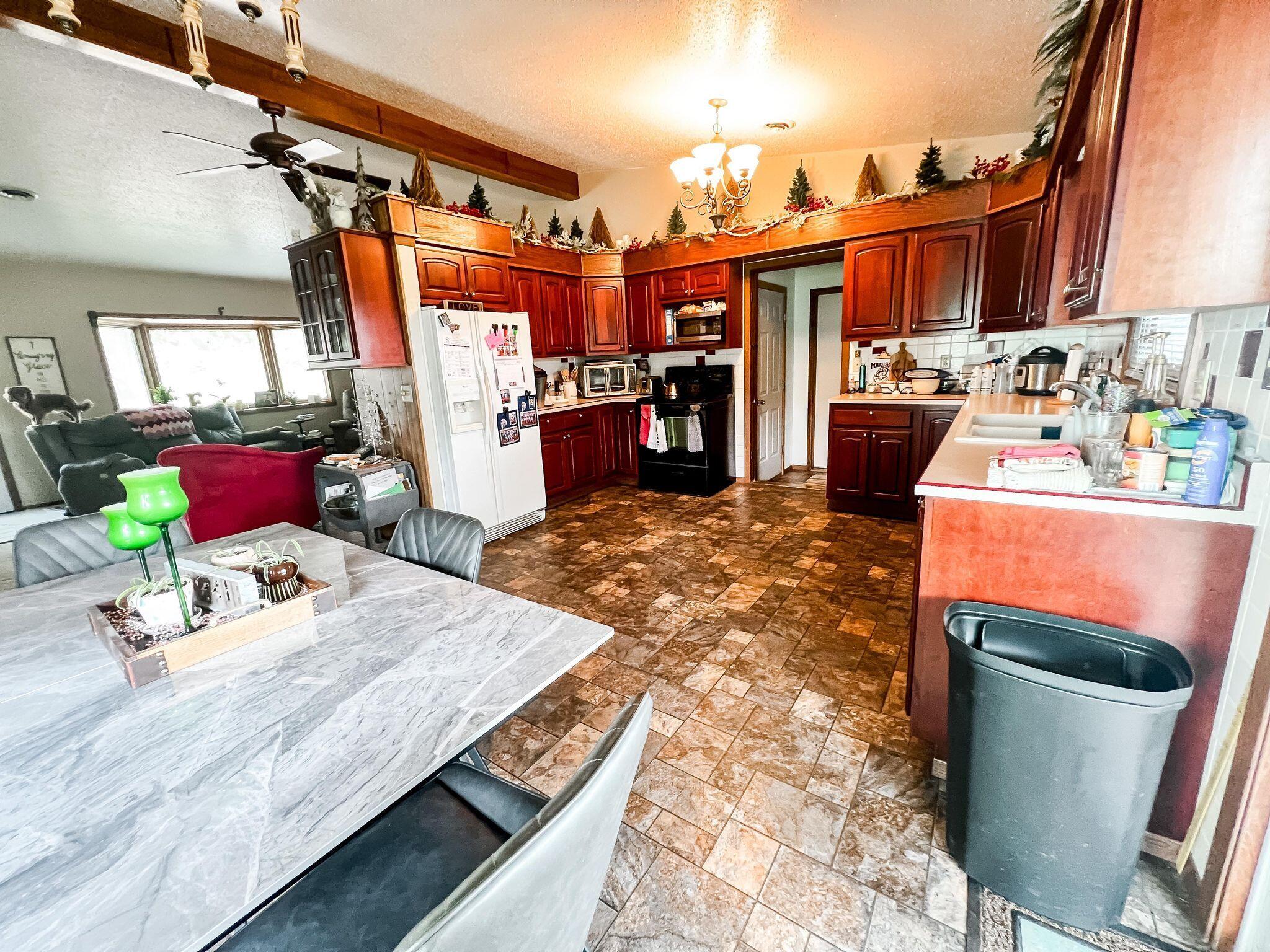 702 Wallace Ave