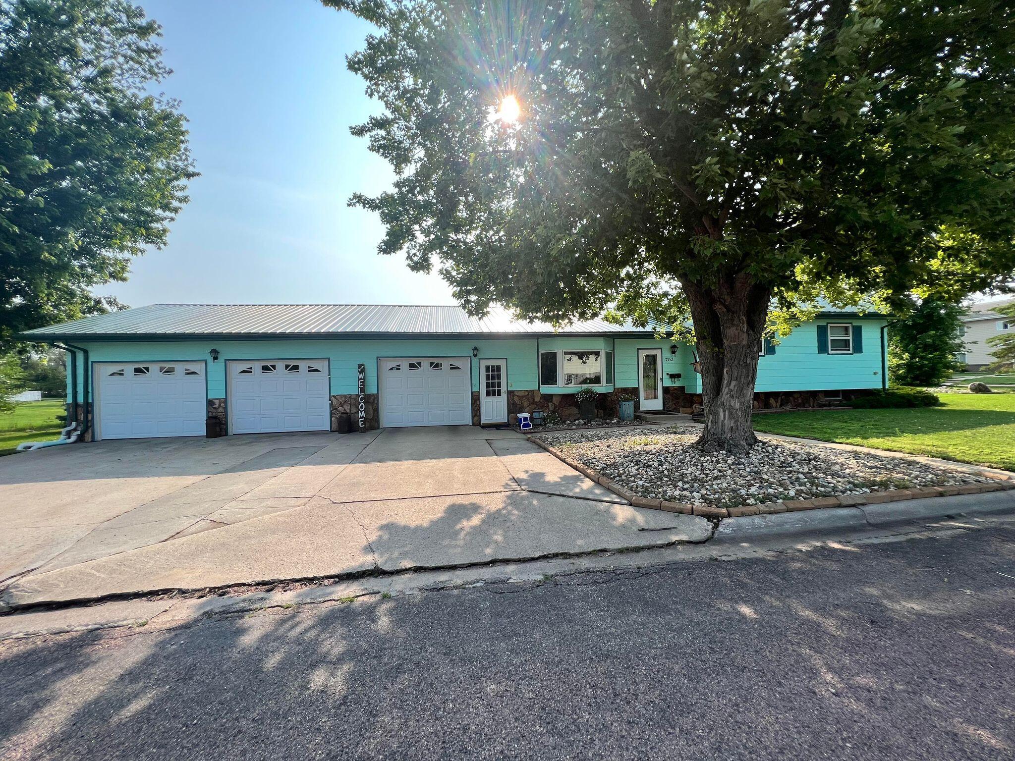 702 Wallace Ave